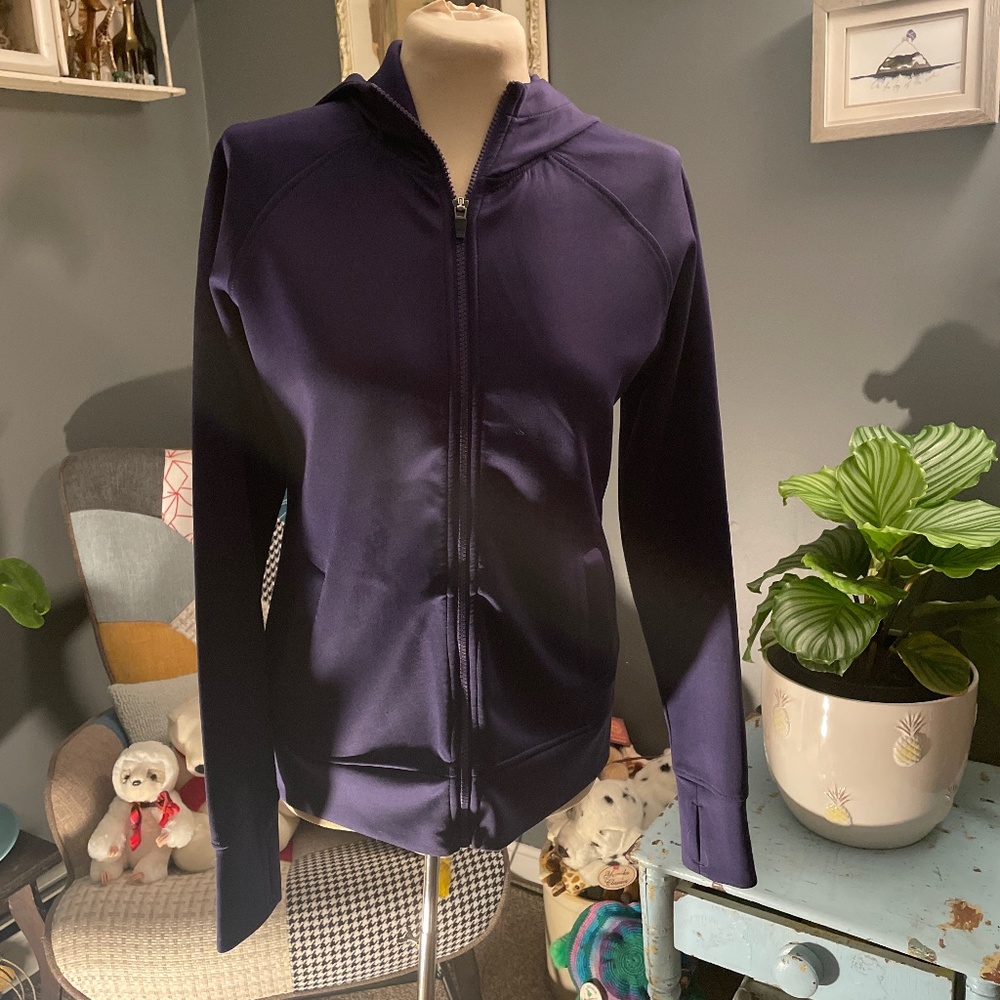 Hooded activewear